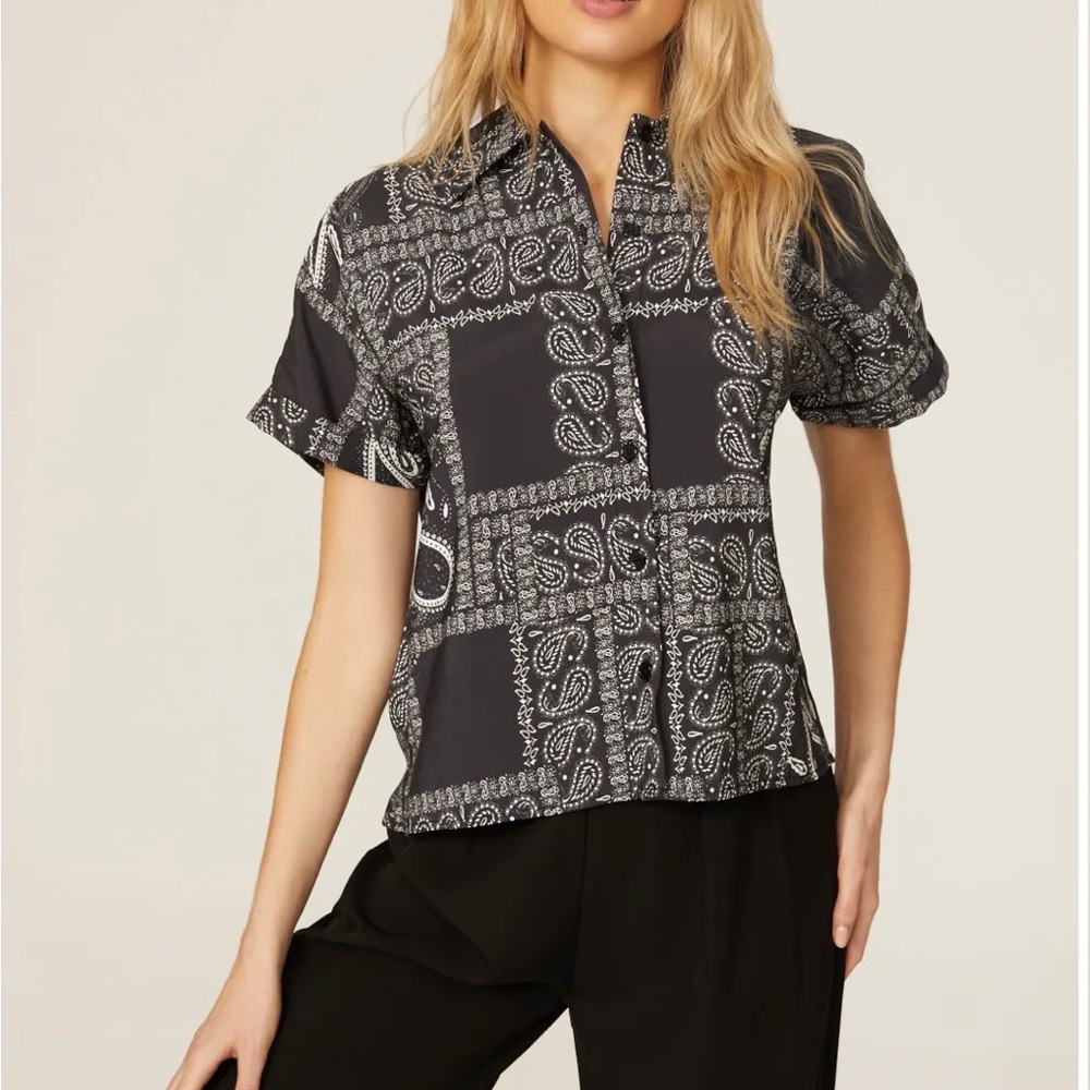 JUST Female Maid Shirt Women's Sz 38 Black Paisley Print Button Down Shirt - Picture 1 of 12